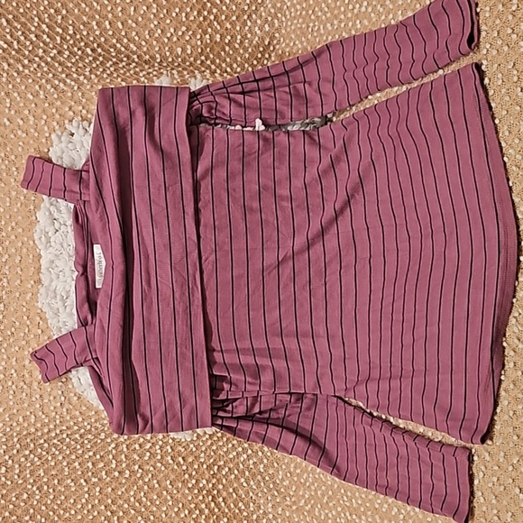 Motherhood Maternity Top - Picture 3 of 13